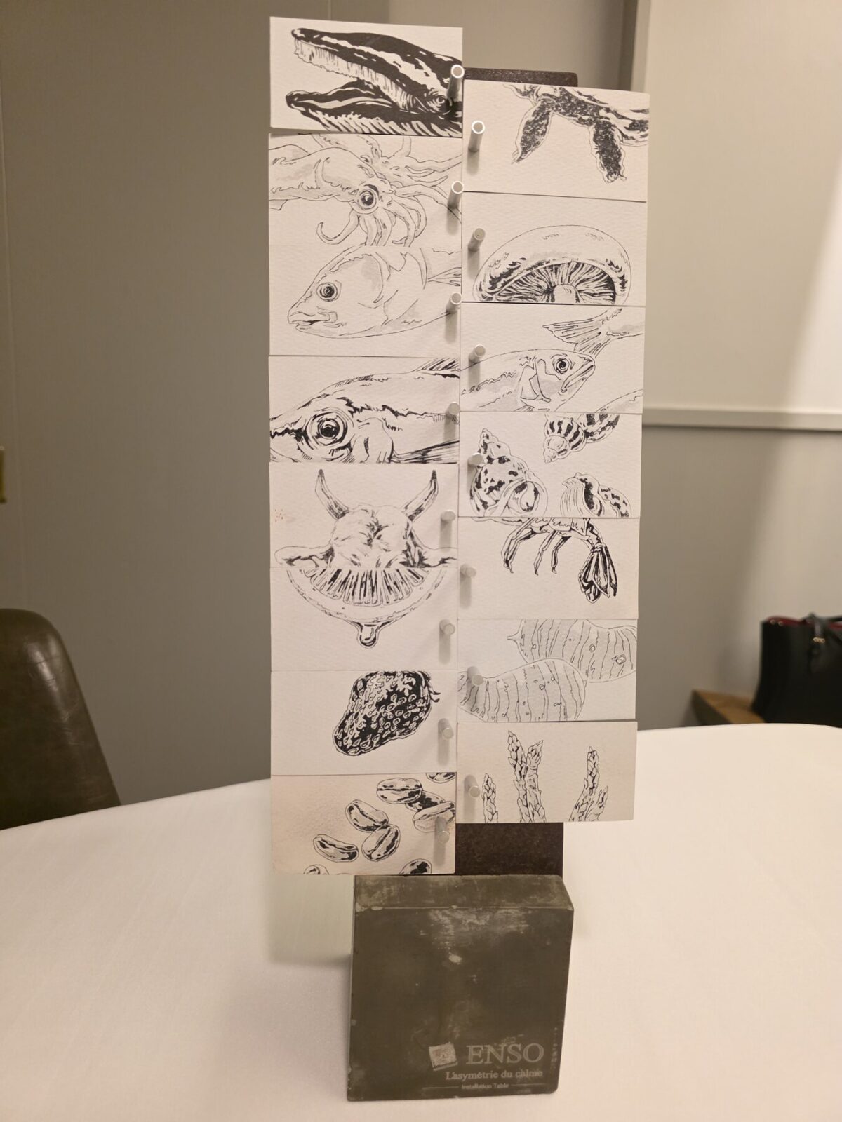 Installation Table ENSOのコースを示す食材のイラスト