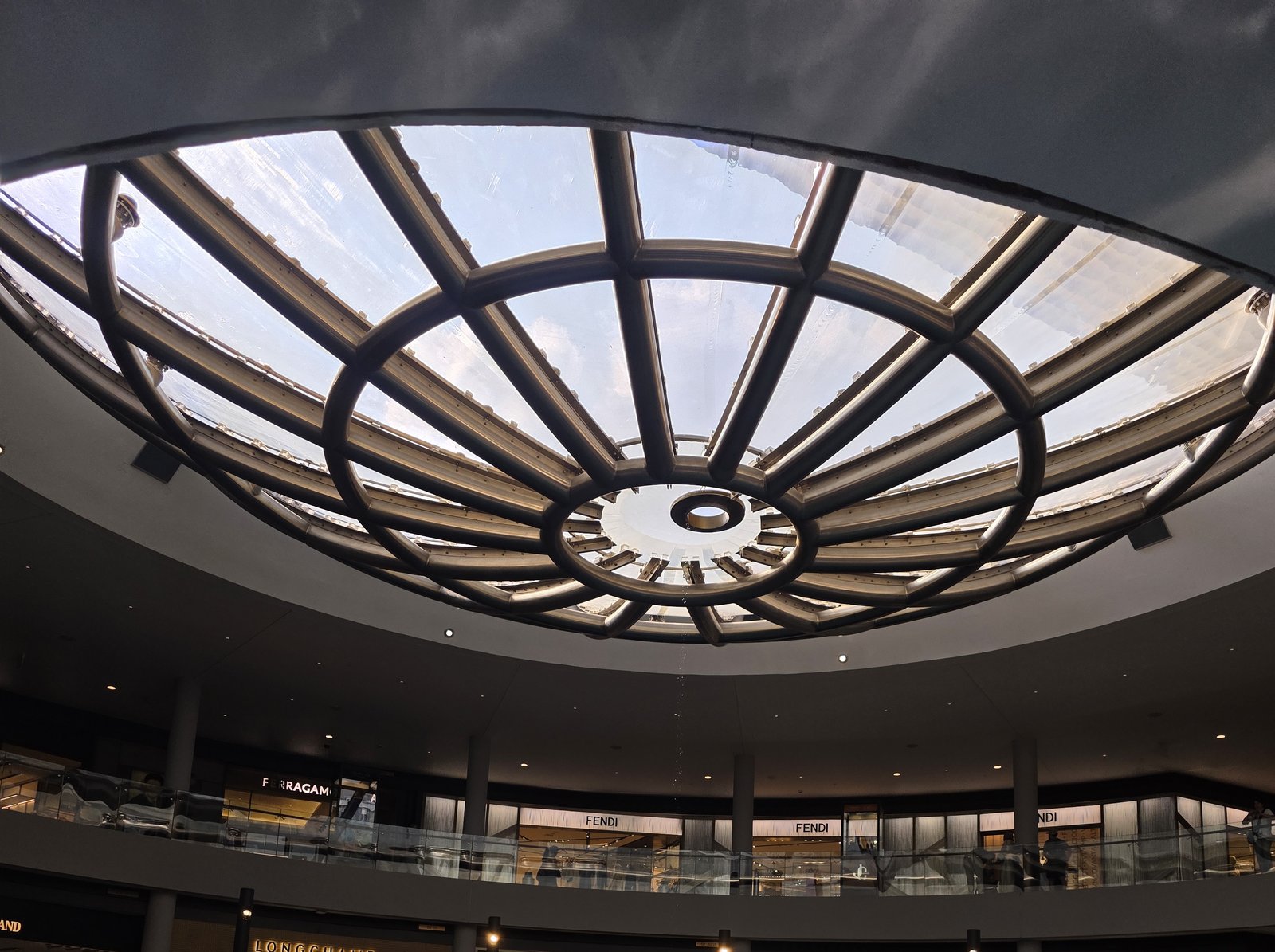 The Shoppes at Marina Bay SandsのRain Oculus