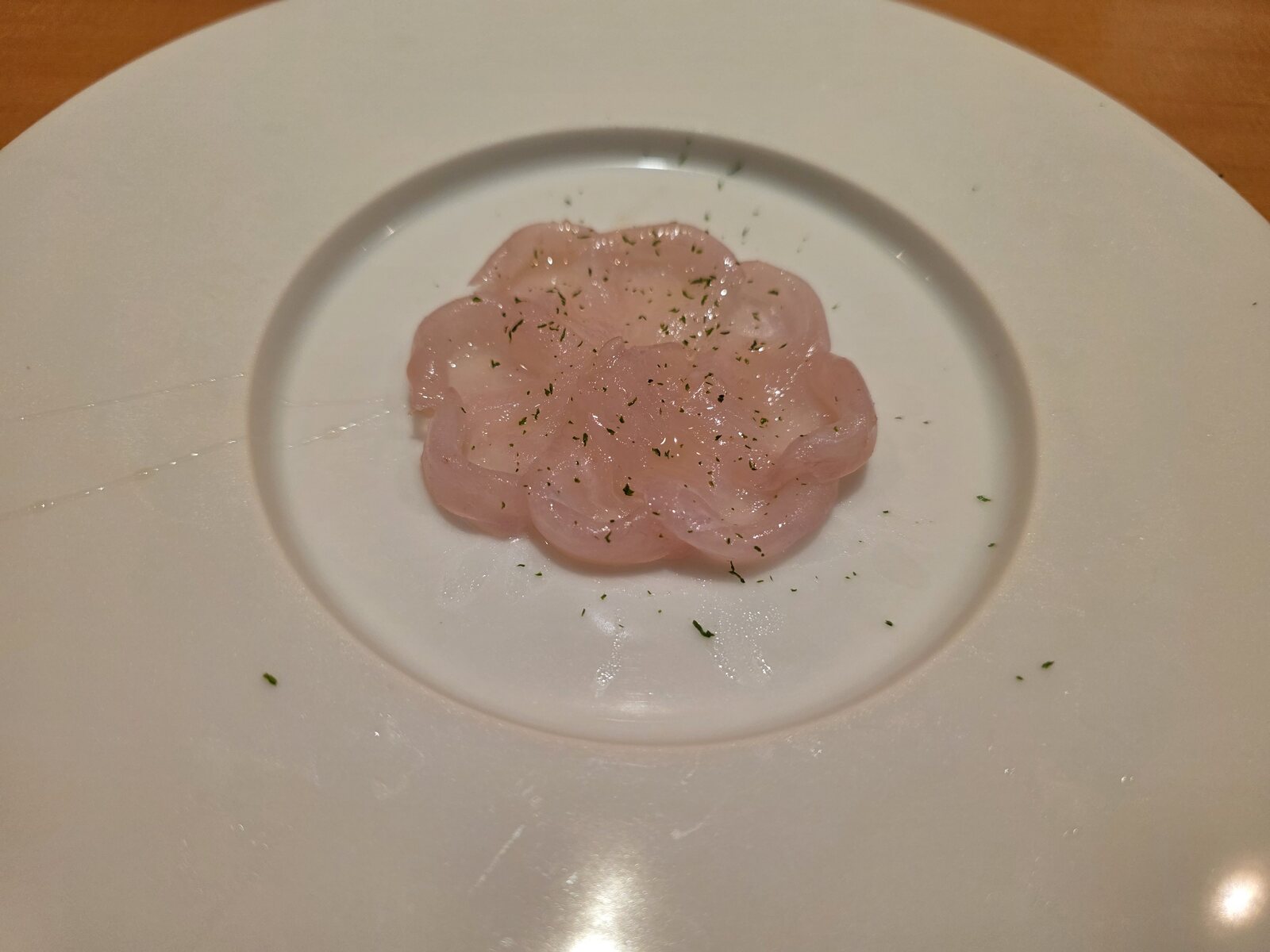 SOTOで供された富山湾の魚介を使った一皿