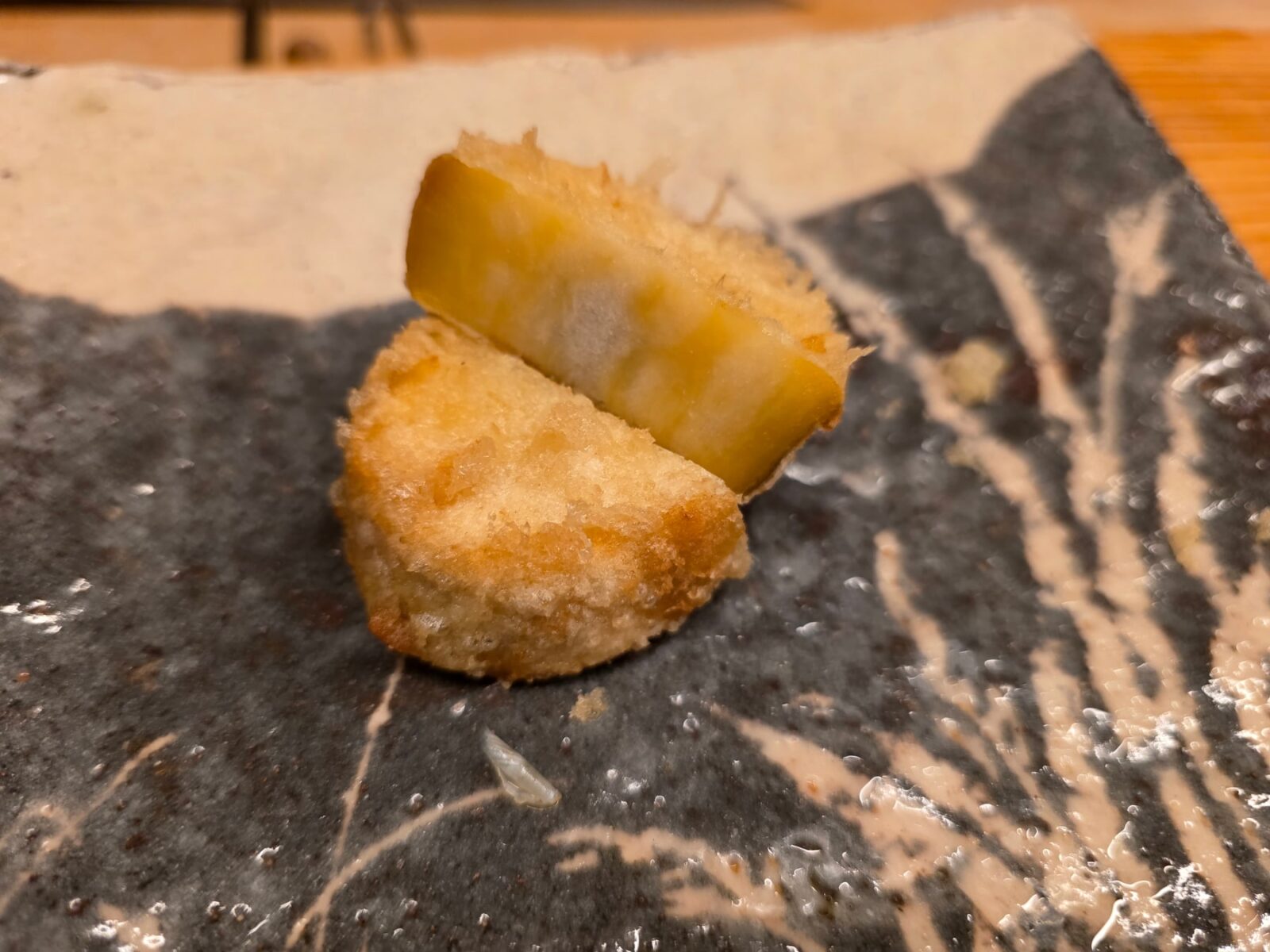 天ぷら小泉のとろりとしたさつまいもの天ぷら
