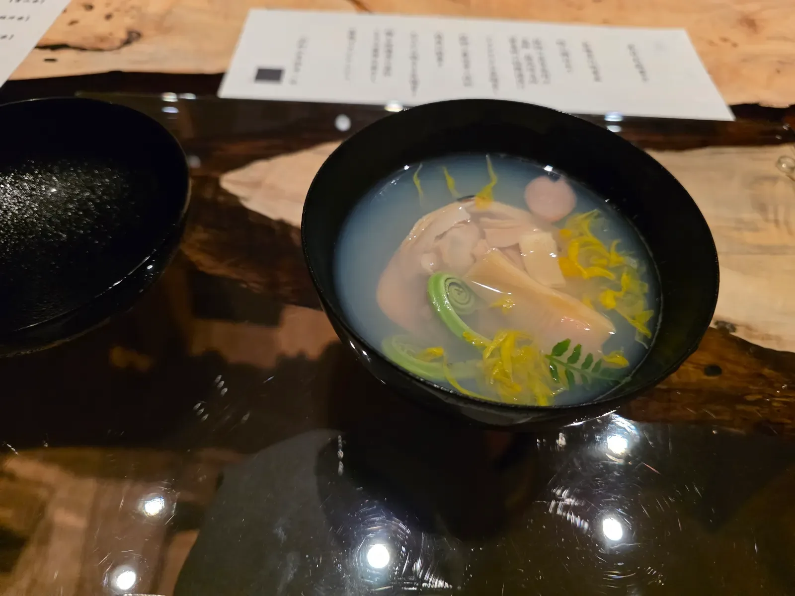 匿 玄で提供された蛤の椀物
