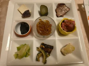 中国料理 リトル上海の9種類の季節の前菜盛り合わせ