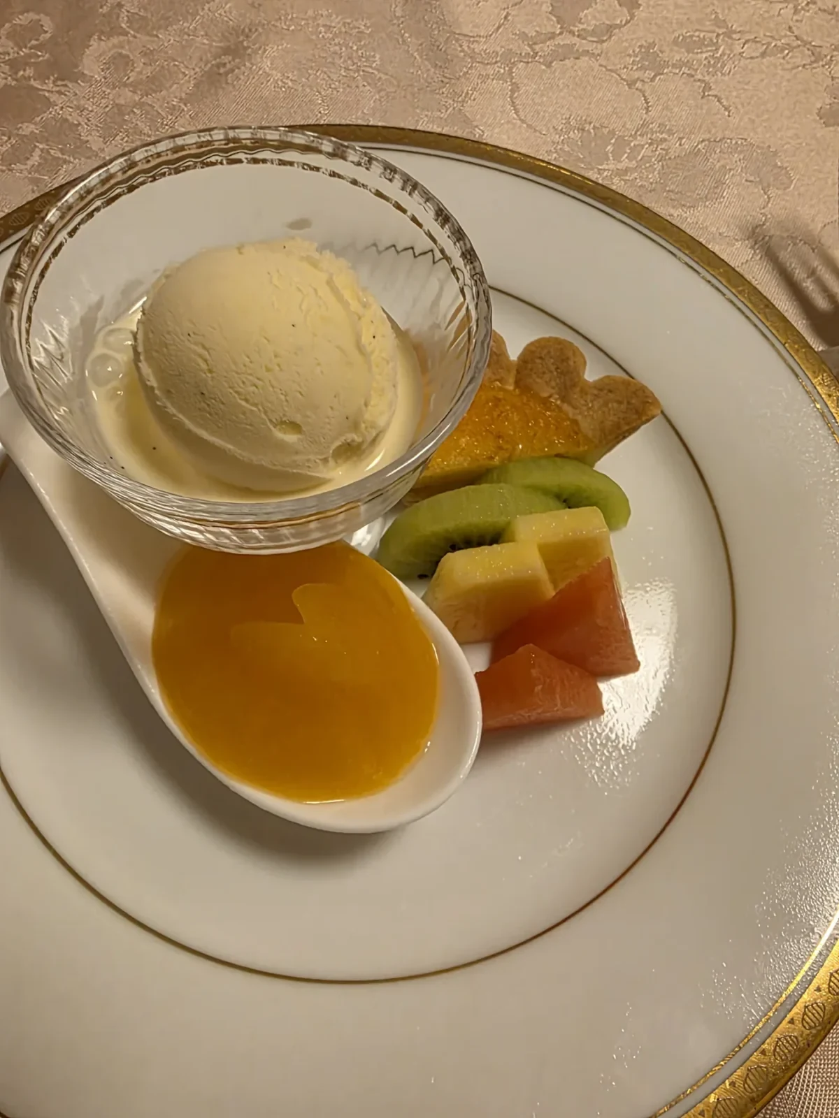 中国料理 リトル上海の本日のお楽しみデザートプレート