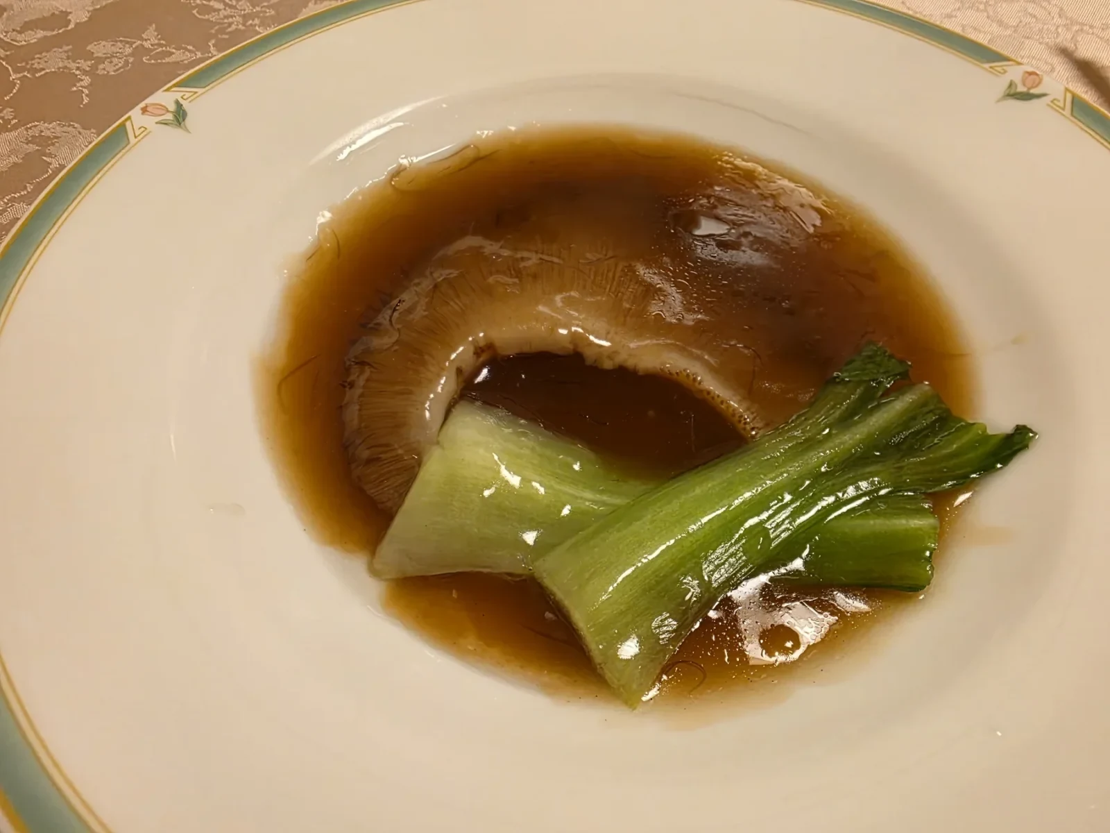 中国料理 リトル上海のフカヒレの姿煮込み