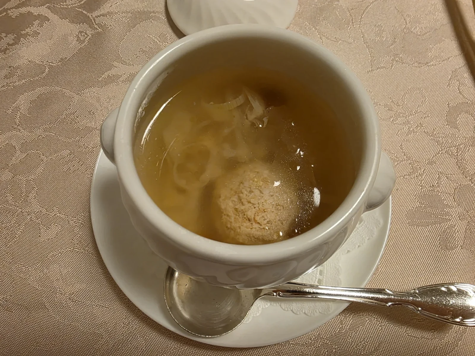 中国料理 リトル上海の特製薬膳蒸しスープ