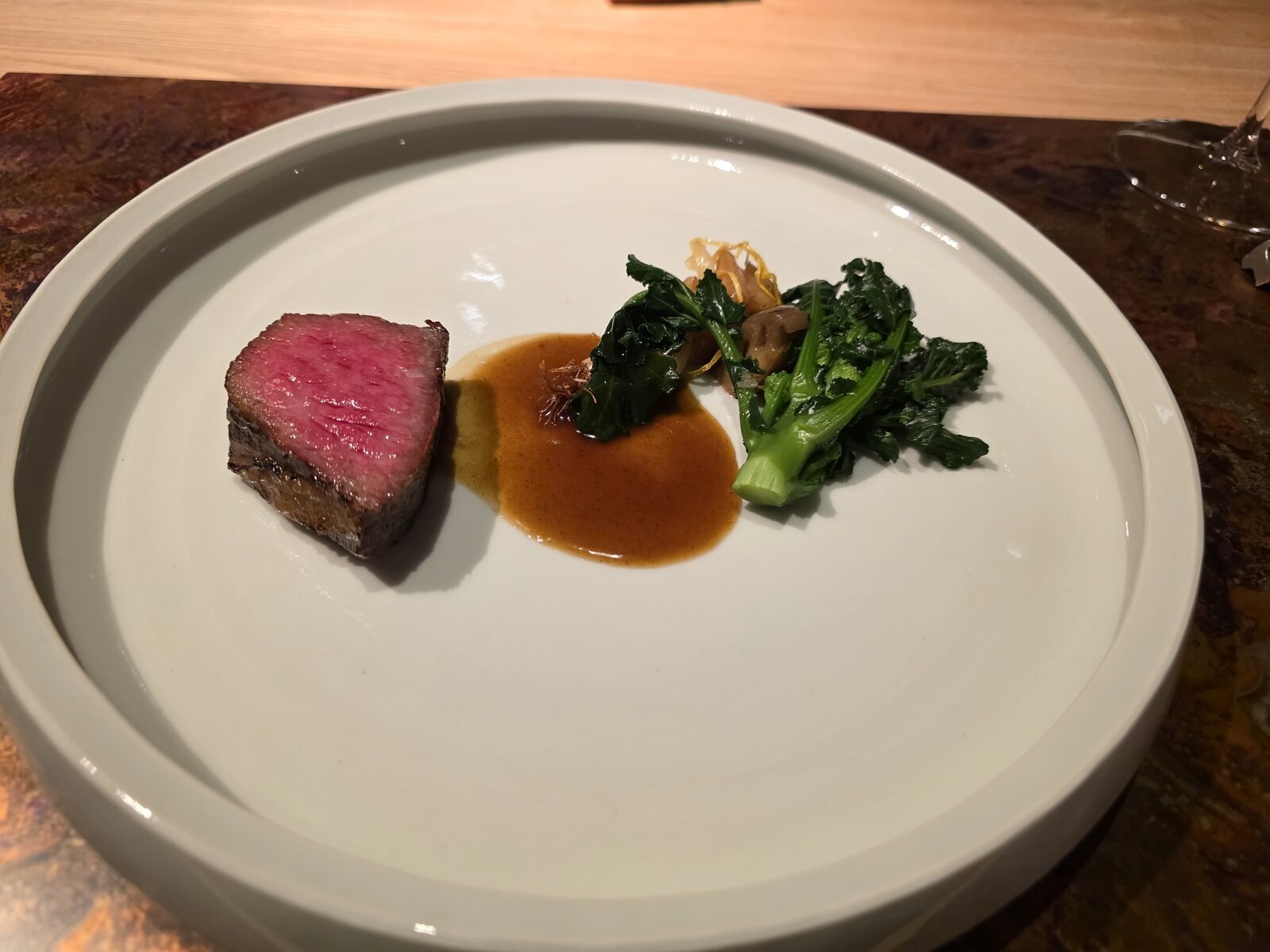 Trésonnierのディナーの肉料理