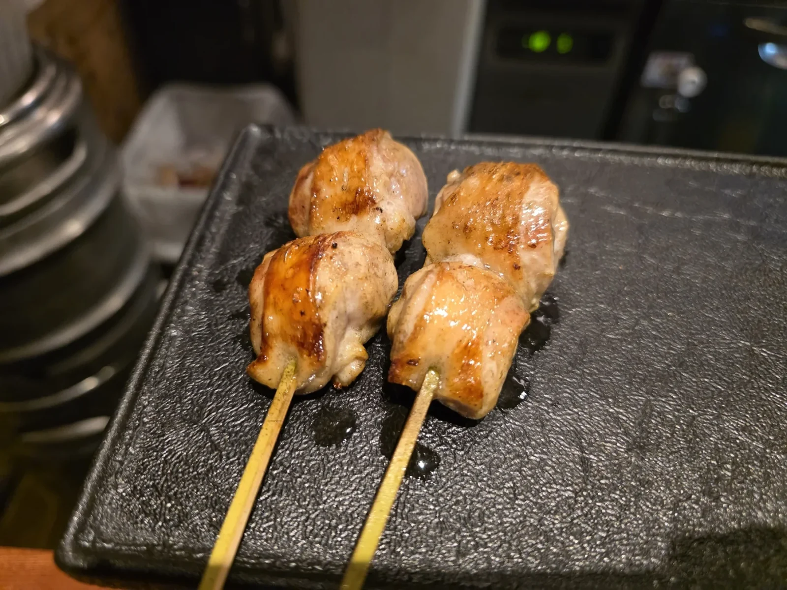 やき鳥 卍郎で味わった焼鳥の串2