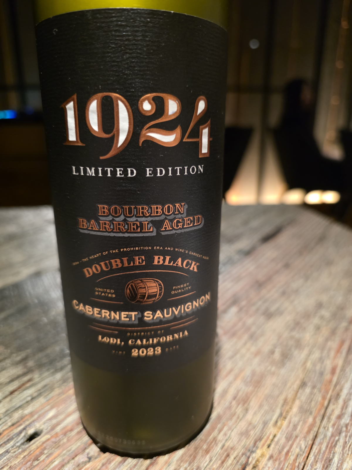 1924 Bourbon Barrel Aged Double Black Cabernet Sauvignon 2023のボトル