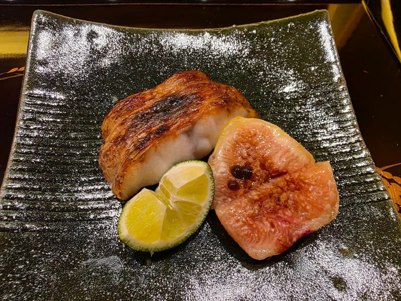 海老亭別館のおまかせ後半に登場した焼き物
