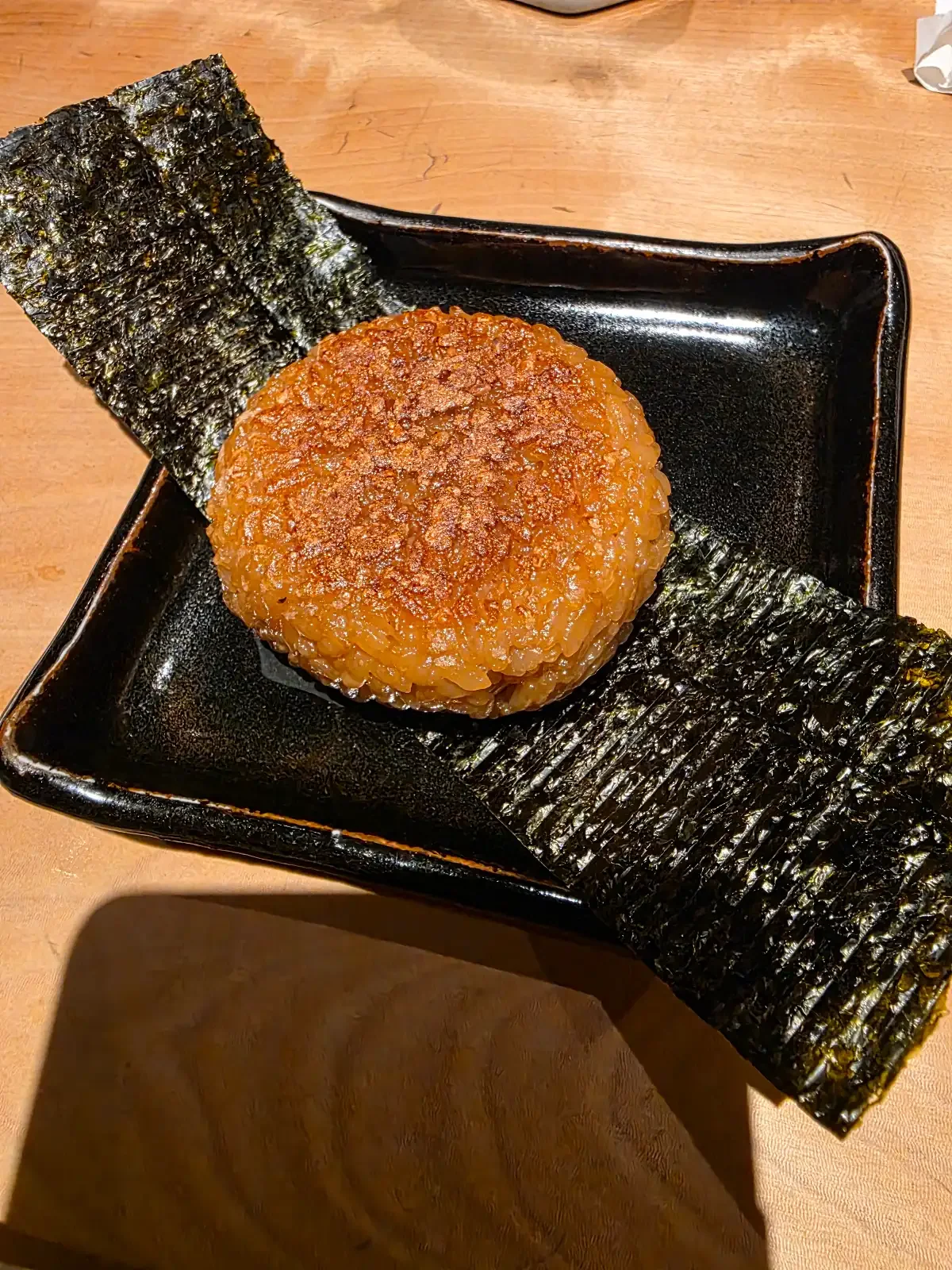 焼鳥 真ゆきの海苔を添えた一品